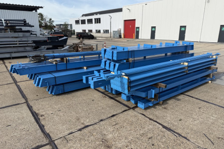 15.00 x 55.00m (825m²)